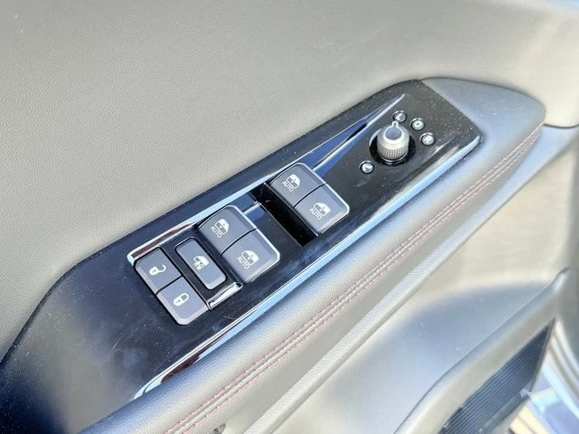 2025 Jeep Wagoneer S - Image 12 of 12