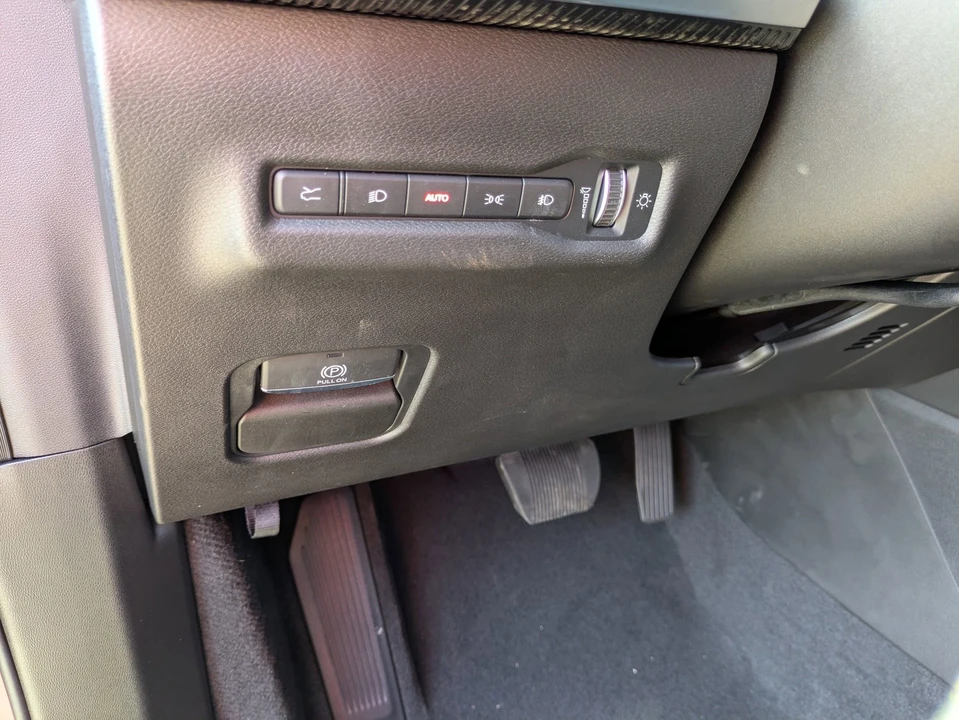 2025 Jeep Wagoneer S - Image 17 of 21