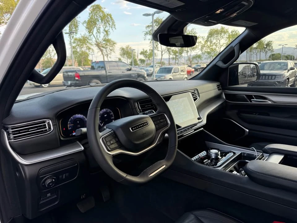2025 Jeep WS Wagoneer - Image 7 of 19