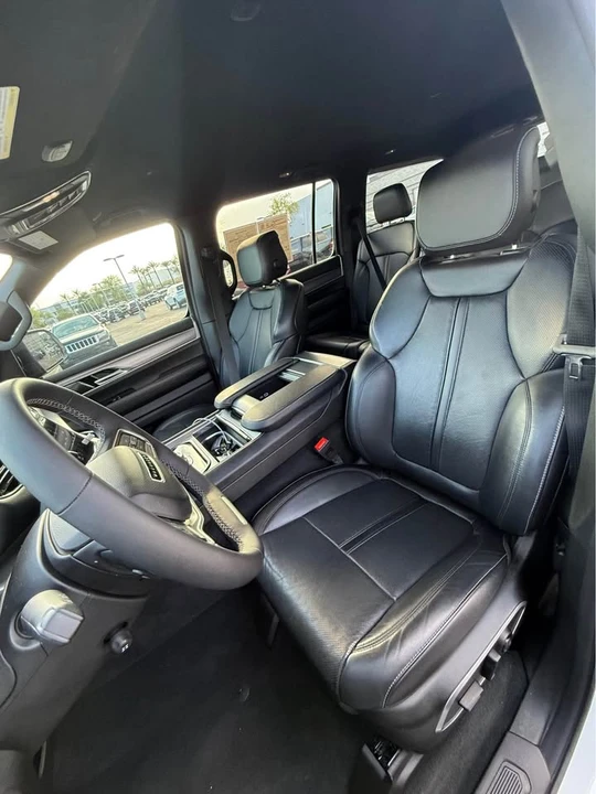 2025 Jeep WS Wagoneer - Image 12 of 19