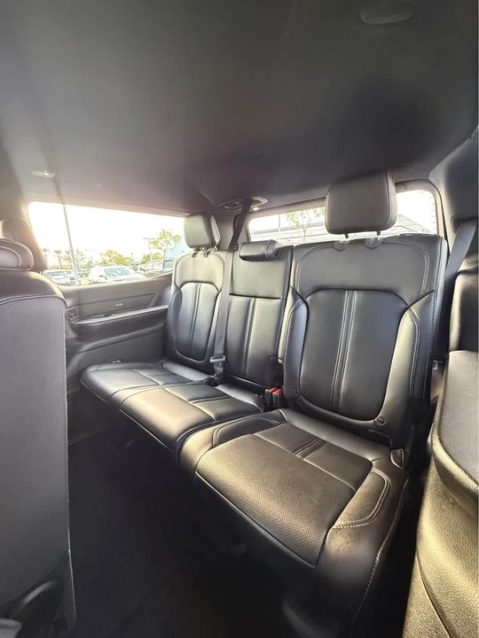 2025 Jeep WS Wagoneer - Image 15 of 19