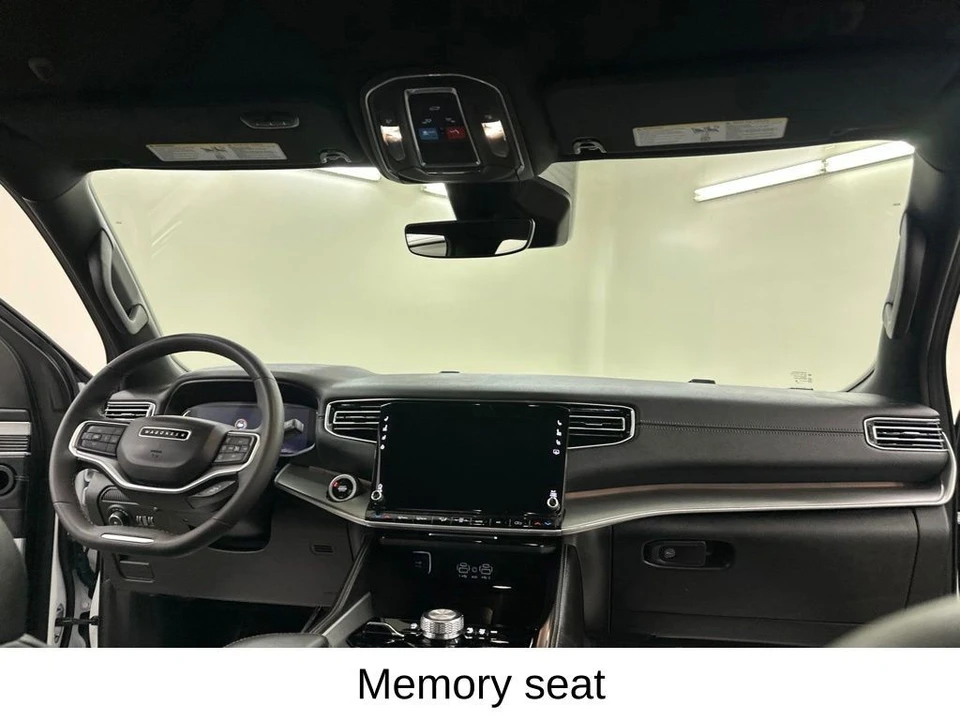 2025 Jeep WS Wagoneer - Image 26 of 31