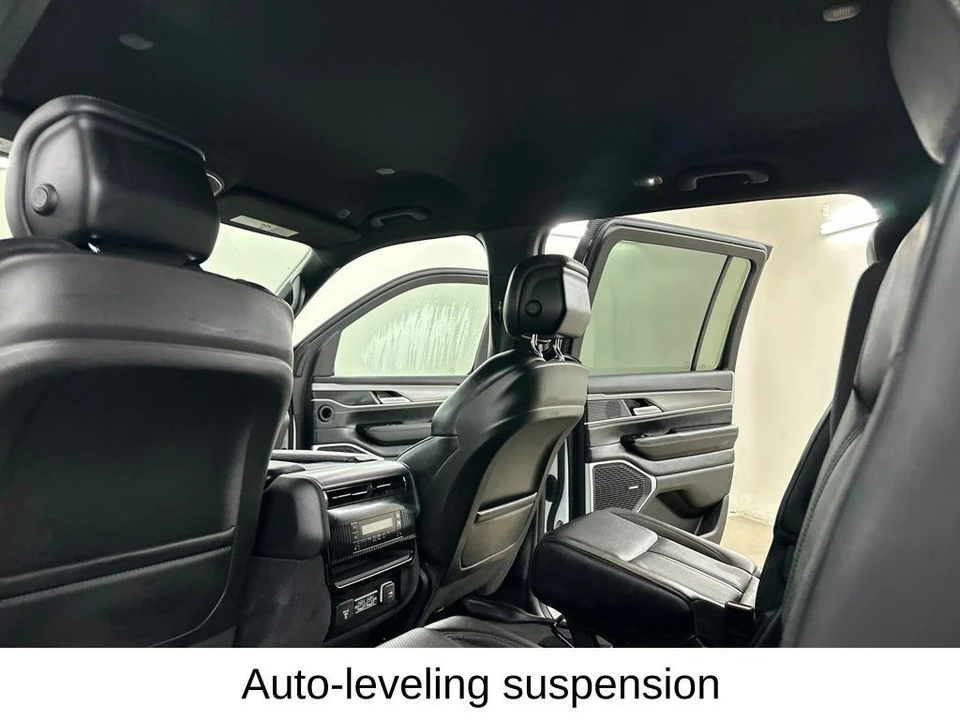 2025 Jeep WS Wagoneer - Image 30 of 31
