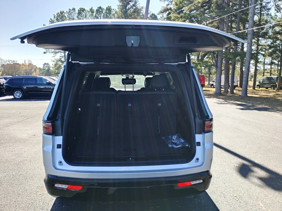 2025 Jeep WS Wagoneer - Image 12 of 12