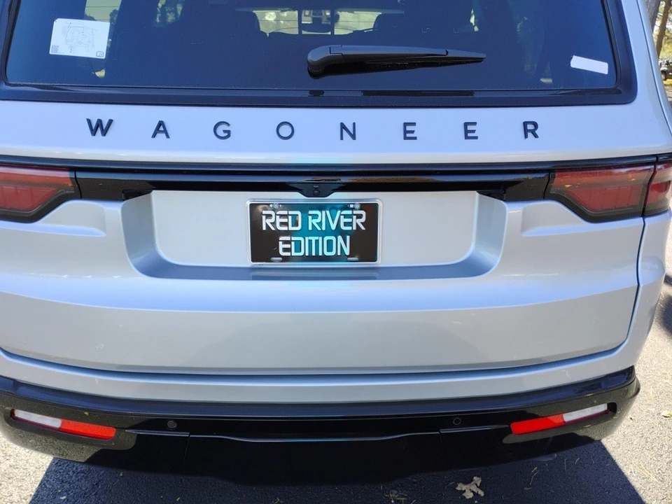 2025 Jeep WS Wagoneer - Image 11 of 12