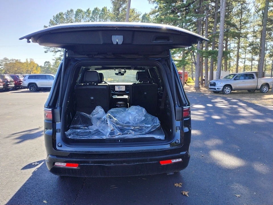 2025 Jeep WS Wagoneer - Image 12 of 12
