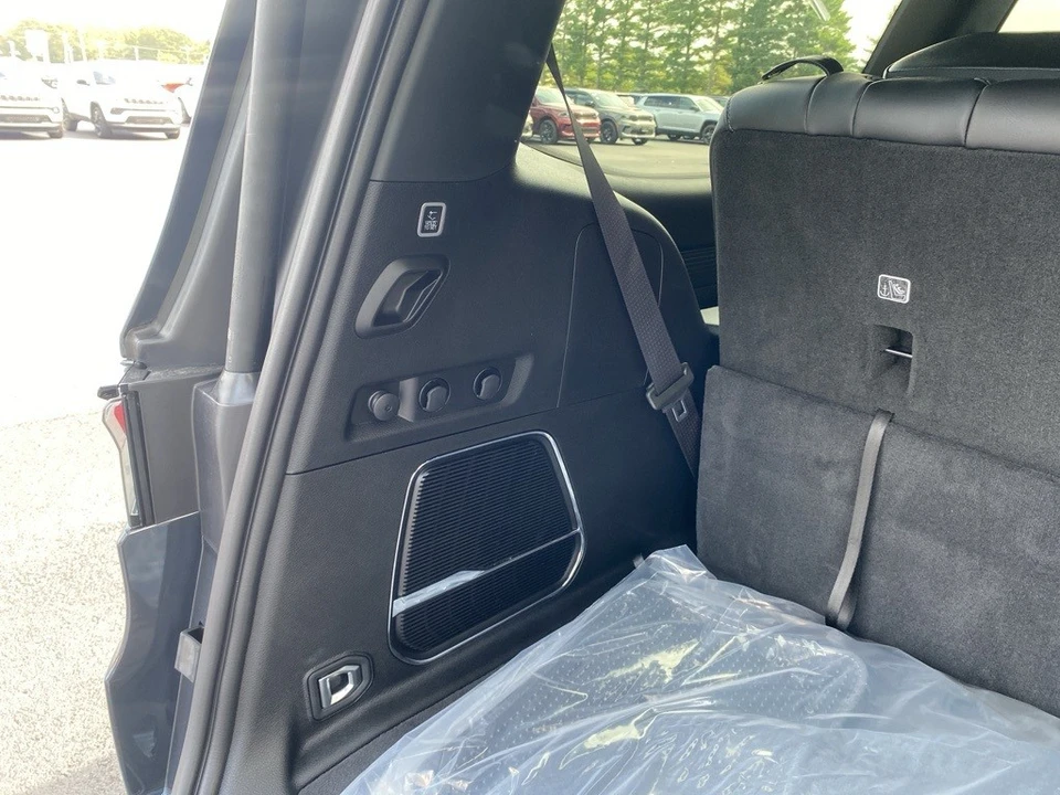 2025 Jeep WS Wagoneer - Image 12 of 12