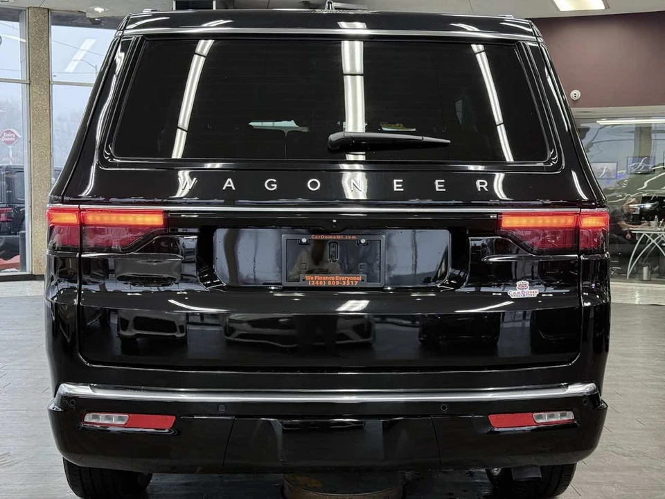 2025 Jeep WS Wagoneer - Image 10 of 31