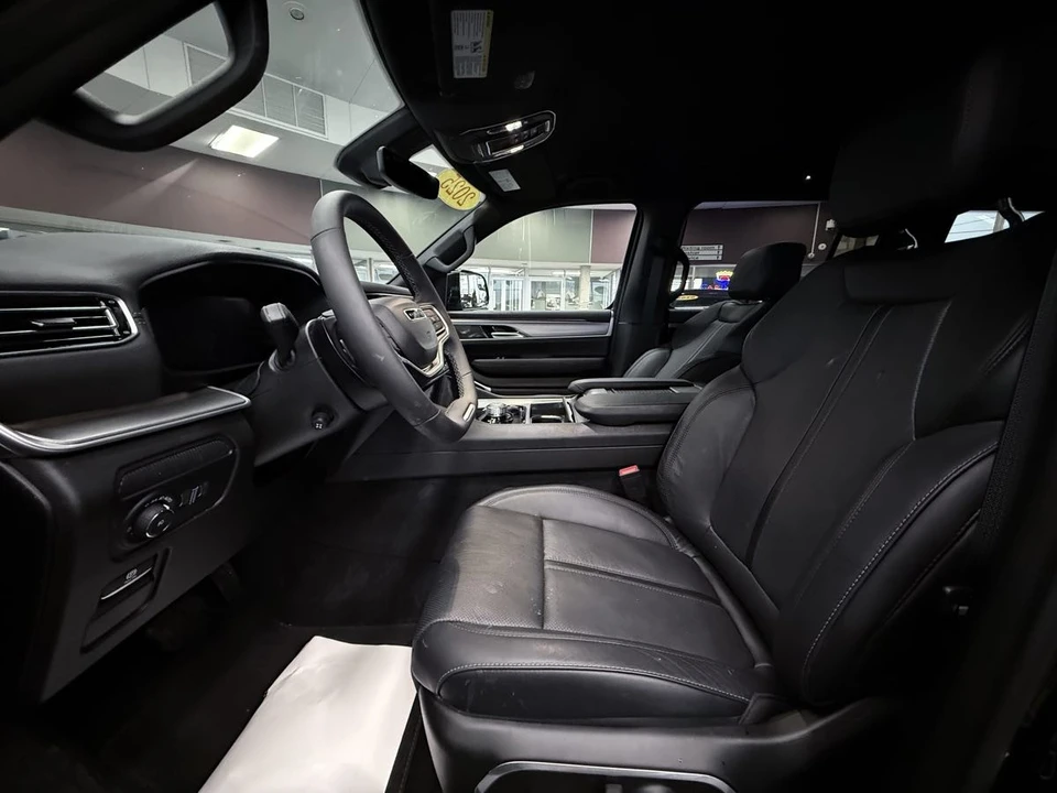 2025 Jeep WS Wagoneer - Image 30 of 31