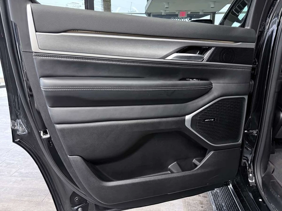 2025 Jeep - Image 28 of 31