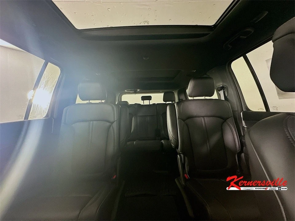 2025 Jeep WS Wagoneer - Image 10 of 21