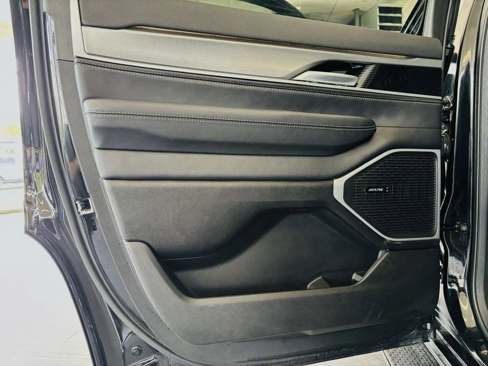 2025 Jeep WS Wagoneer - Image 31 of 31