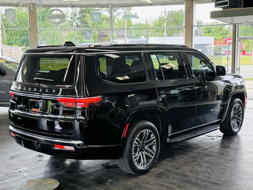 2025 Jeep WS Wagoneer - Image 7 of 31