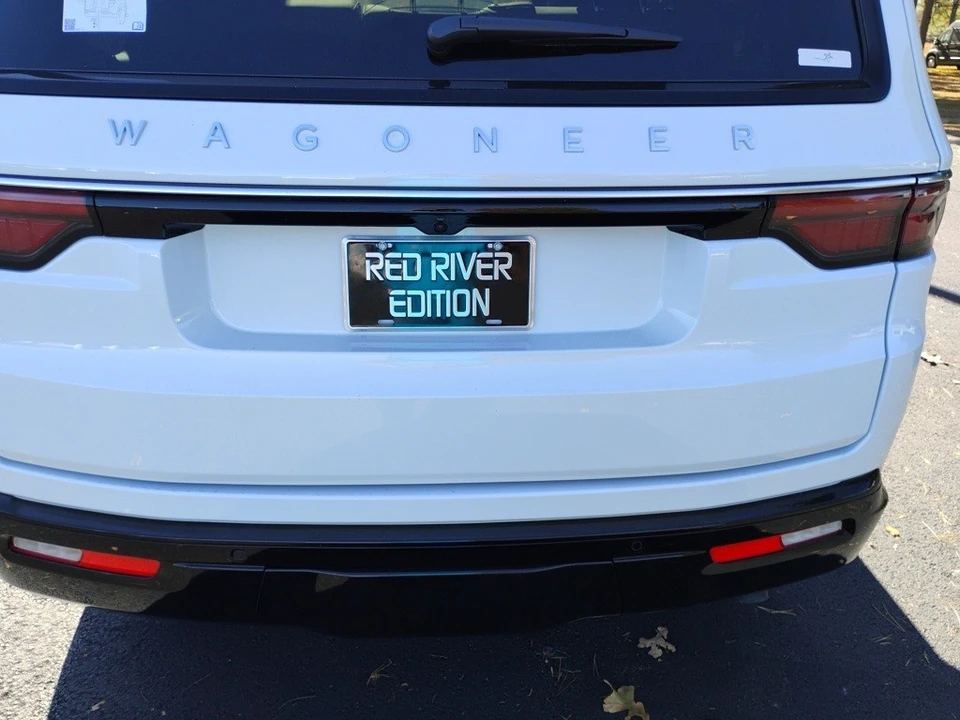 2025 Jeep WS Wagoneer - Image 11 of 12