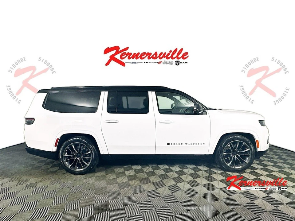 2025 Jeep WS Wagoneer - Image 8 of 21