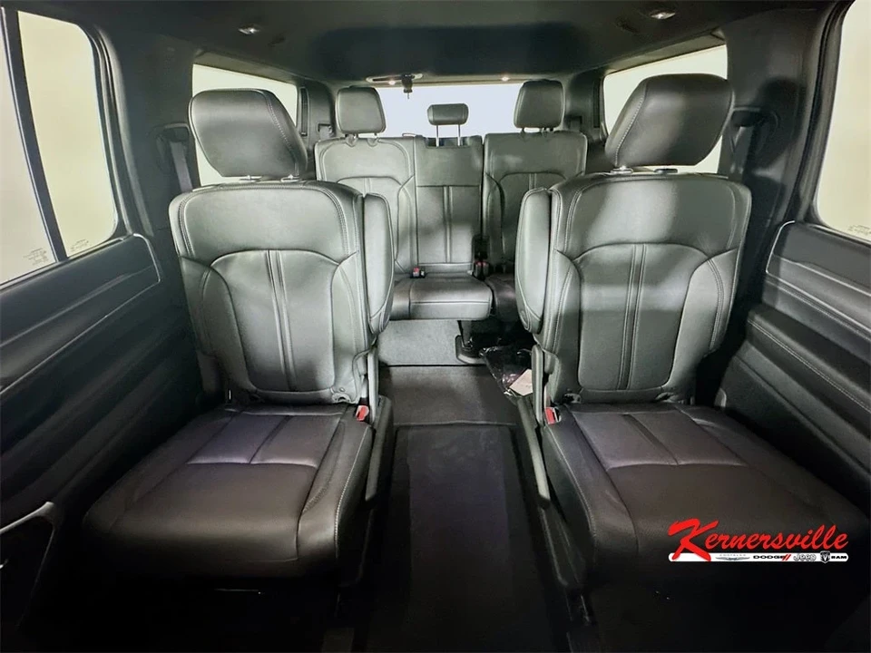 2025 Jeep WS Wagoneer - Image 11 of 21