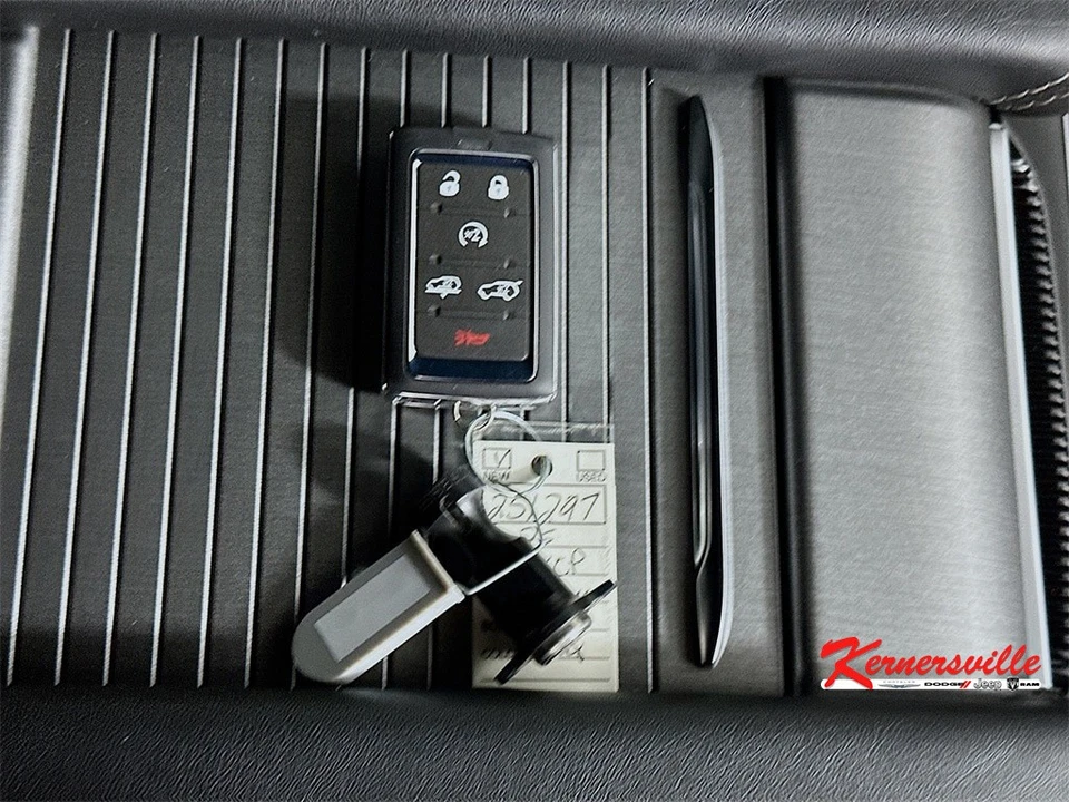 2025 Jeep WS Wagoneer - Image 20 of 21