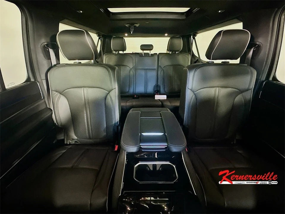 2025 Jeep WS Wagoneer - Image 10 of 12
