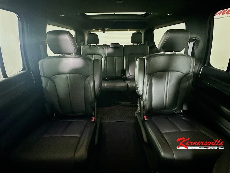 2025 Jeep WS Wagoneer - Image 11 of 12