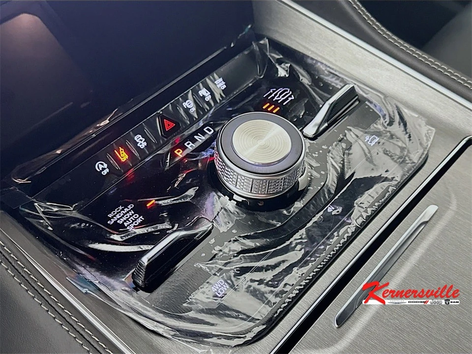 2025 Jeep WS Wagoneer - Image 12 of 21