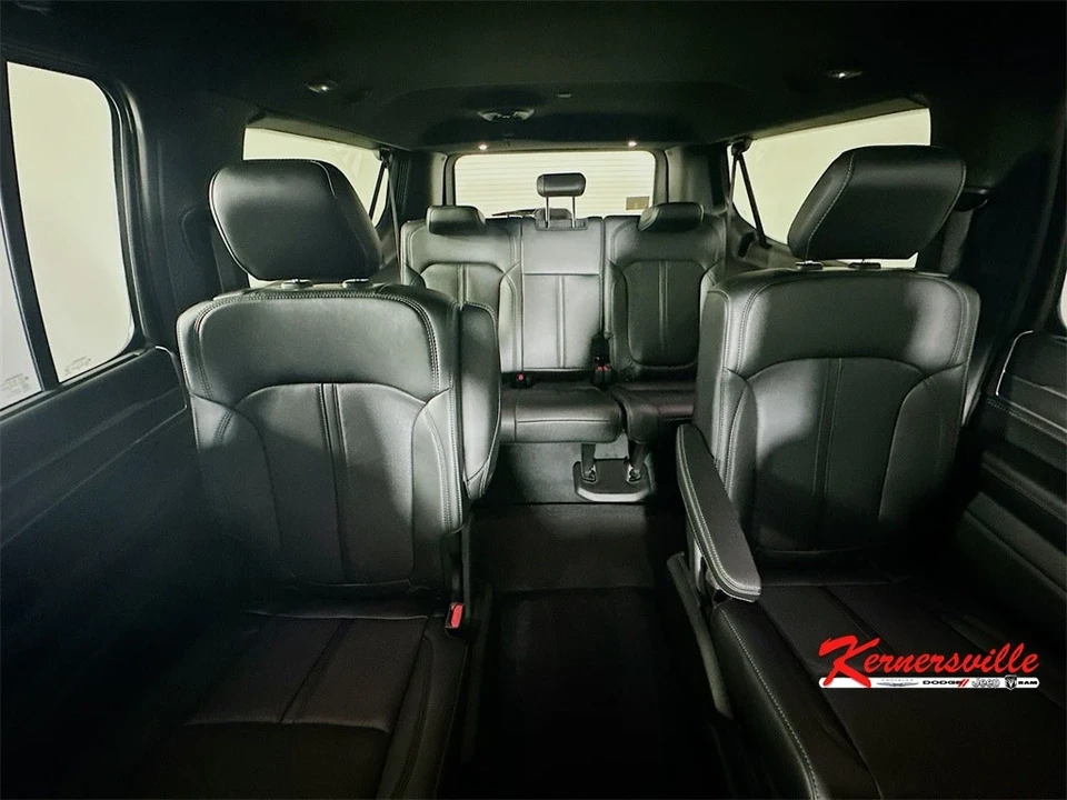 2025 Jeep WS Wagoneer - Image 10 of 21