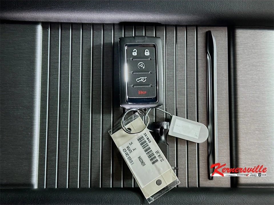 2025 Jeep WS Wagoneer - Image 20 of 21