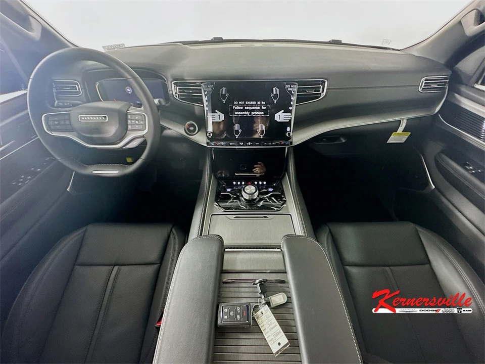 2025 Jeep WS Wagoneer - Image 9 of 12