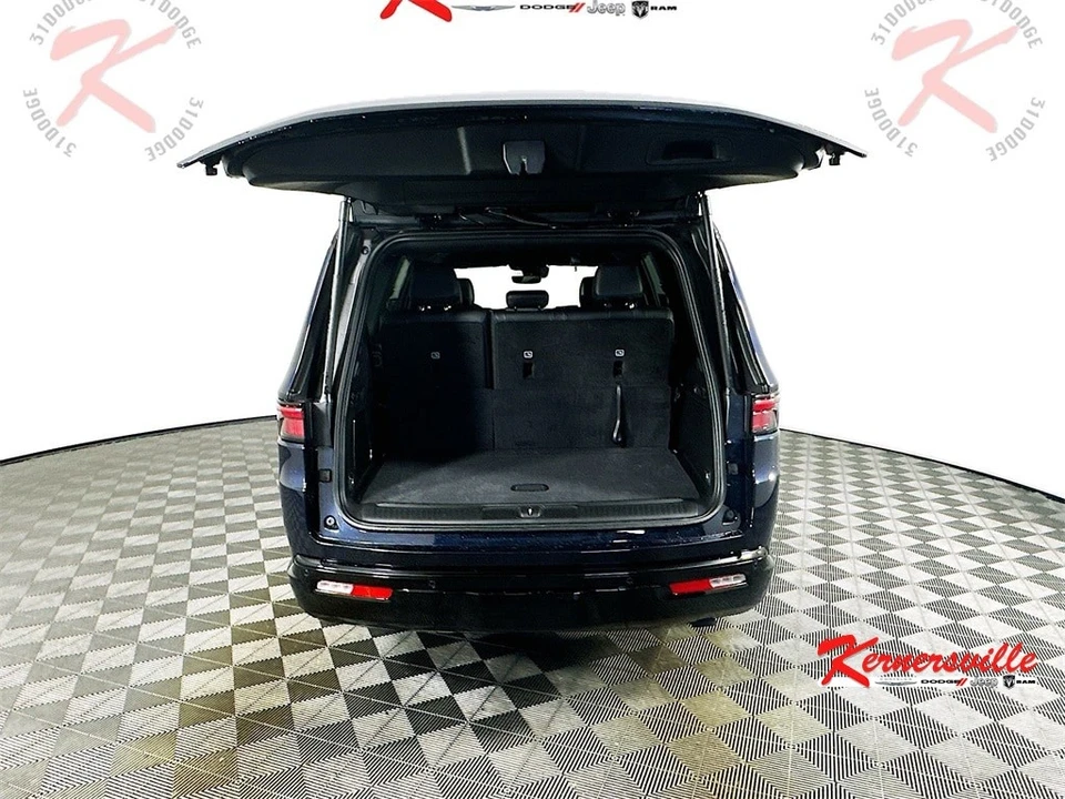 2025 Jeep WS Wagoneer - Image 16 of 21