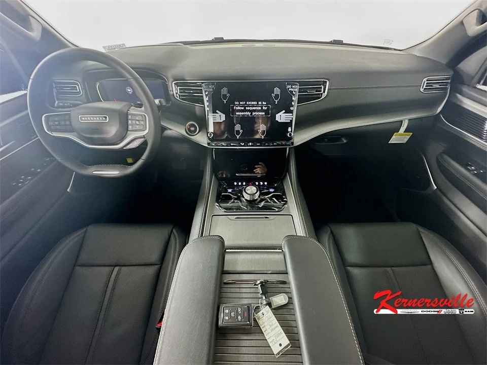 2025 Jeep WS Wagoneer - Image 9 of 21