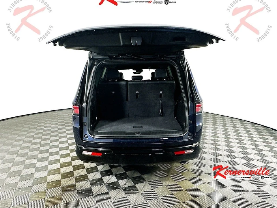 2025 Jeep WS Wagoneer - Image 16 of 21