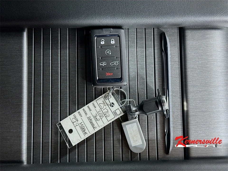 2025 Jeep WS Wagoneer - Image 20 of 21