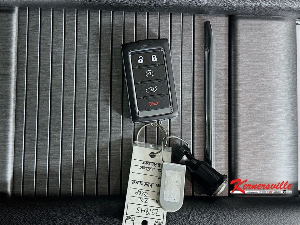 2025 Jeep WS Wagoneer - Image 20 of 21