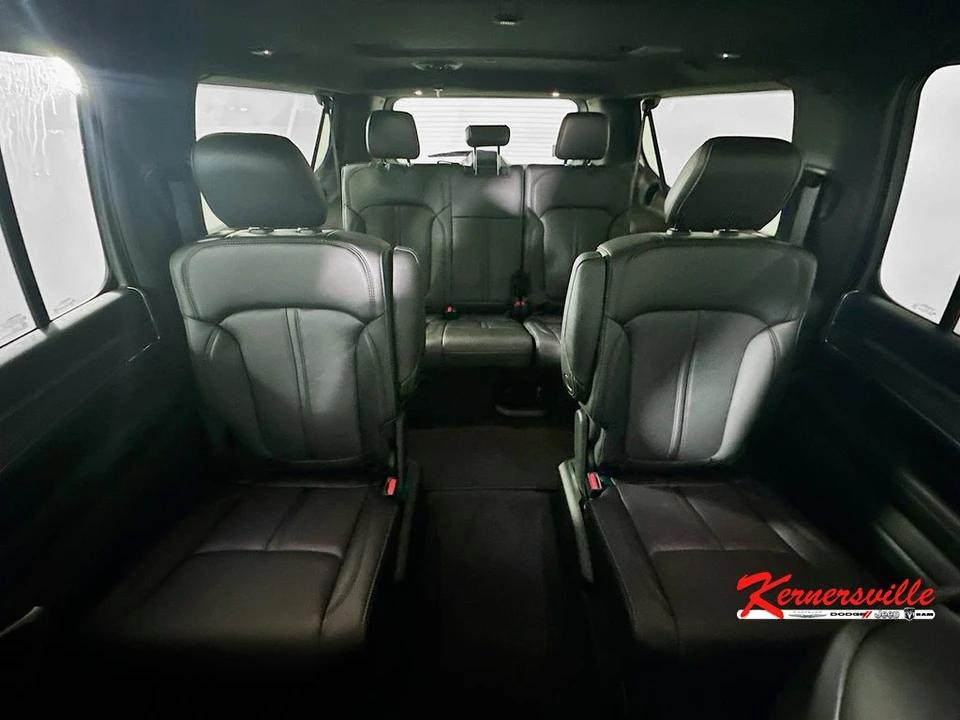 2025 Jeep WS Wagoneer - Image 10 of 12