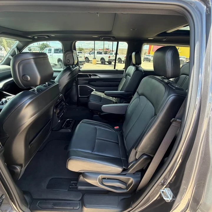 2025 Jeep WS Wagoneer - Image 8 of 14