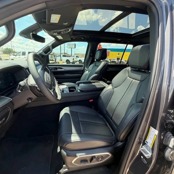 2025 Jeep WS Wagoneer - Image 10 of 14