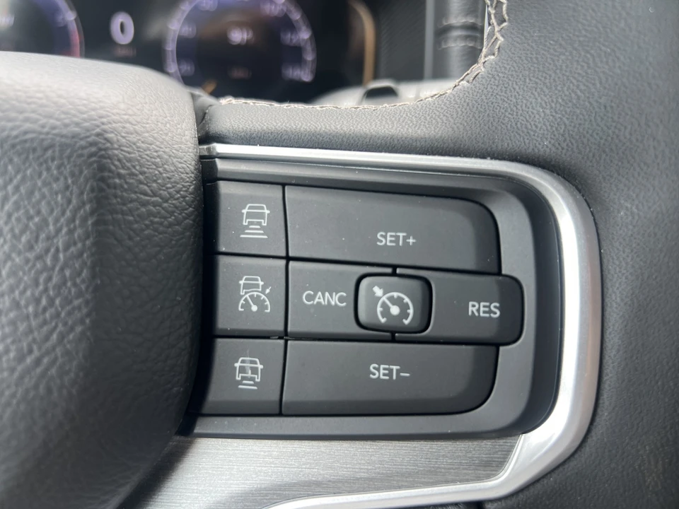 2025 Jeep WS Wagoneer - Image 30 of 31