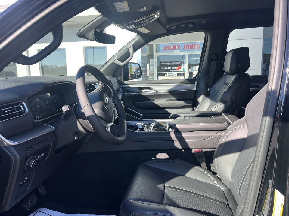 2025 Jeep WS Wagoneer - Image 20 of 21