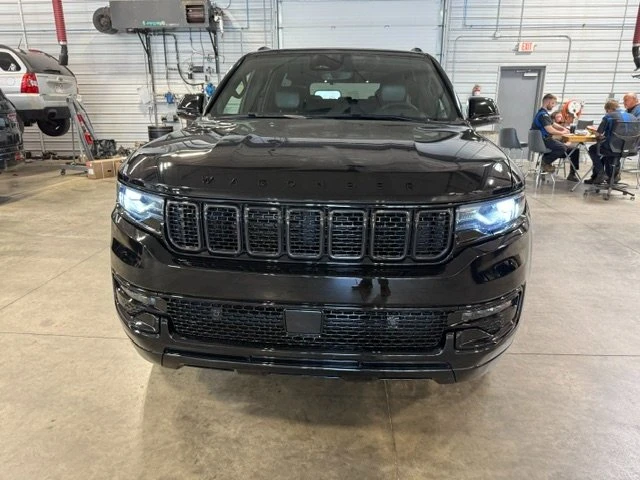 2025 Jeep WS Wagoneer - Image 15 of 20