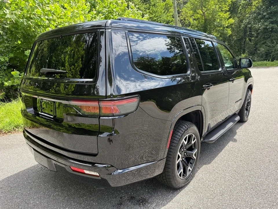 2025 Jeep WS Wagoneer - Image 7 of 21