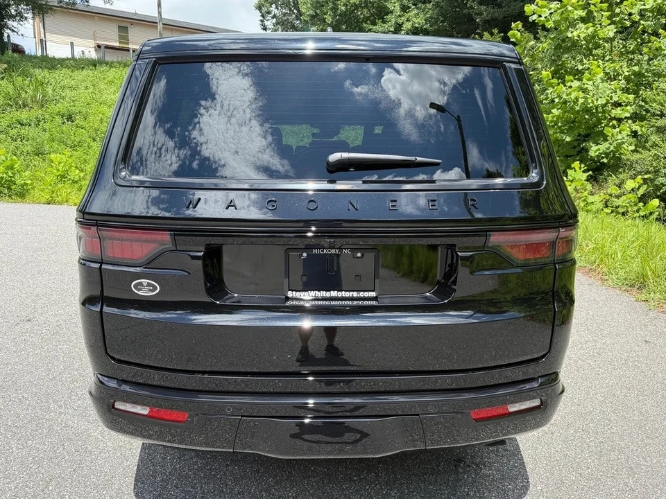 2025 Jeep WS Wagoneer - Image 8 of 21