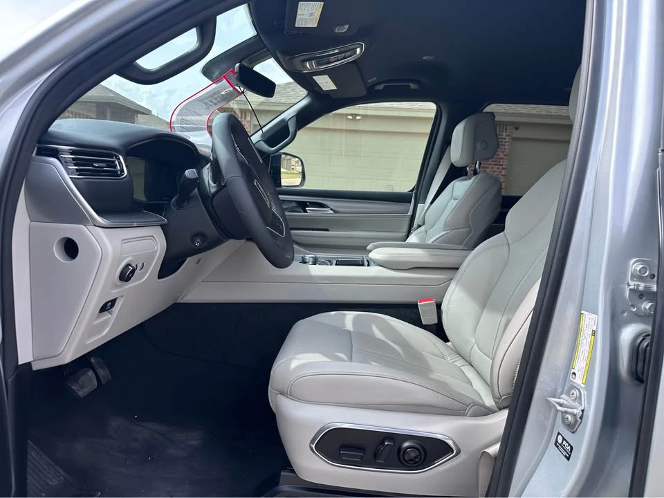 2025 Jeep WS Wagoneer - Image 8 of 16