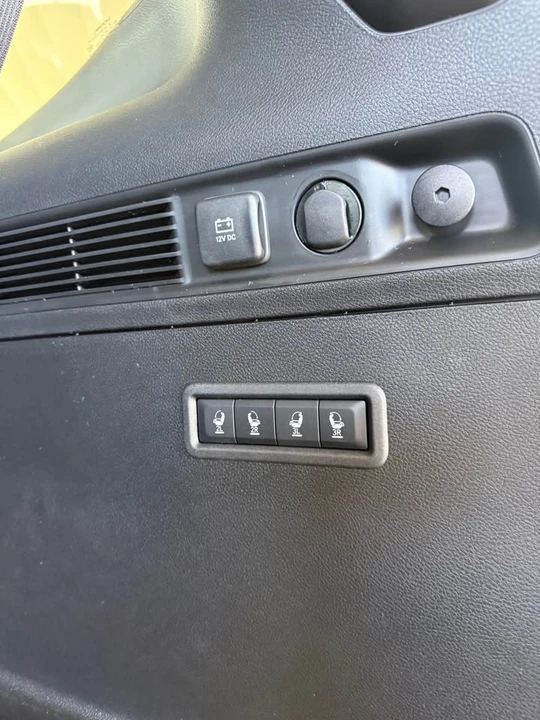 2025 Jeep WS Wagoneer - Image 15 of 15