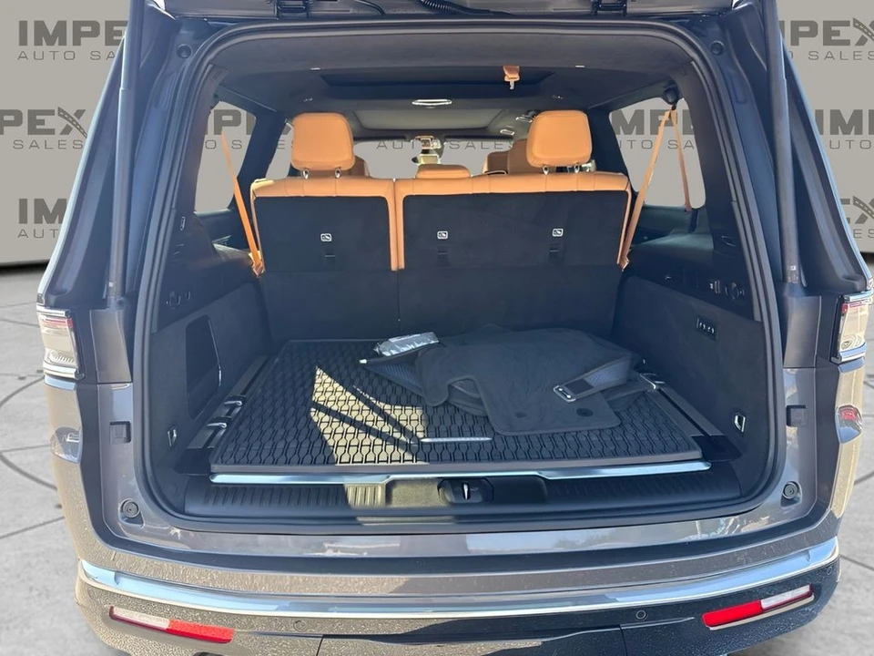 2025 Jeep WS Wagoneer - Image 28 of 31