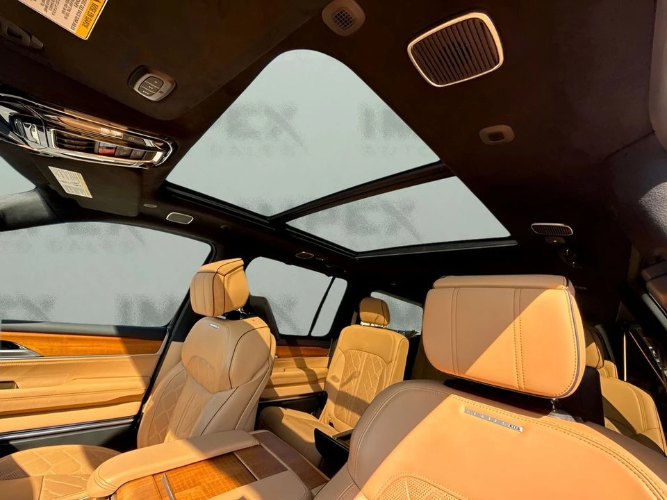 2025 Jeep WS Wagoneer - Image 10 of 31
