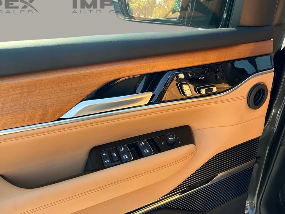 2025 Jeep WS Wagoneer - Image 27 of 31