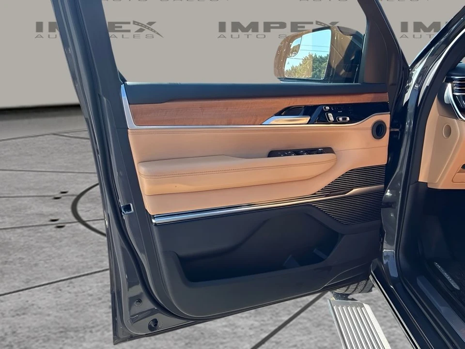 2025 Jeep WS Wagoneer - Image 26 of 31