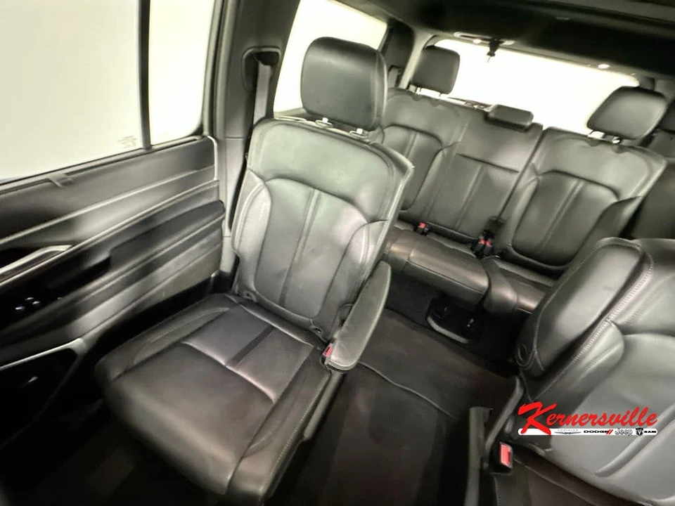 2025 Jeep WS Wagoneer - Image 12 of 24