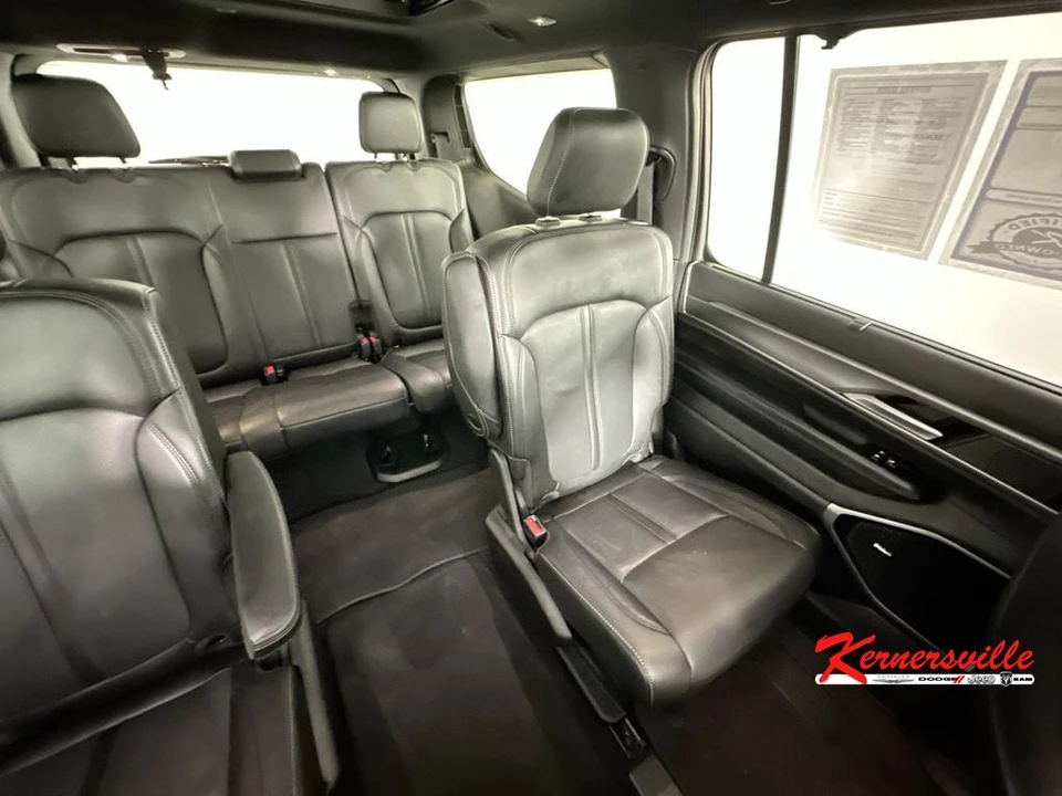 2025 Jeep WS Wagoneer - Image 14 of 24