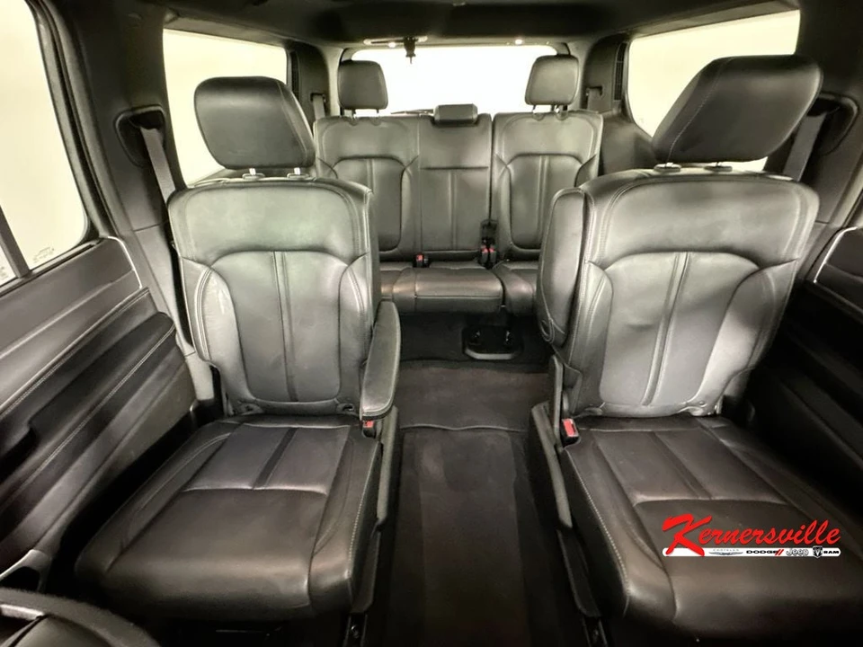 2025 Jeep WS Wagoneer - Image 13 of 24
