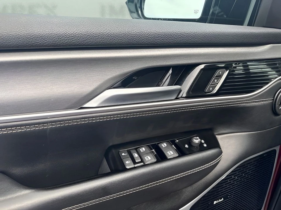 2025 Jeep WS Wagoneer - Image 27 of 31